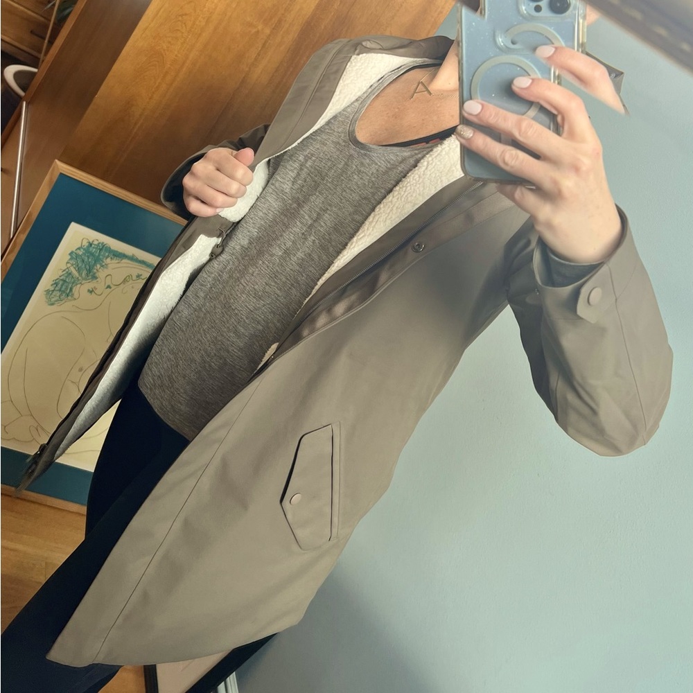 Athleta Women’s Lakeview Rainout Parka